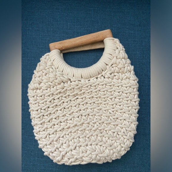 NWOT Crochet Macrame Neutral Cream Boho Handbag Small Purse Wooden Handles - Picture 2 of 10